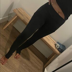 Lululemon Women's Black scrunch nylon side Leggings, perfect for running, long